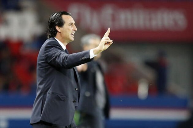 Paris Saint Germain head coach Unai Emery reacts during their League One soccer match between Paris Saint Germain and Dijon at the Parc des Princes stadium in Paris, Tuesday, Sept. 20, 2016. (AP Photo/Francois Mori)