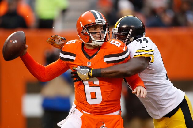 CLEVELAND, OH - NOVEMBER 20:  Cody Kessler #6 of the Cleveland Browns throws a pass while being defended by Lawrence Timmons #94 of the Pittsburgh Steelers during the first quarter at FirstEnergy Stadium on November 20, 2016 in Cleveland, Ohio. (Photo by Gregory Shamus/Getty Images)