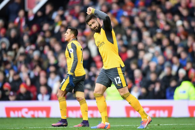 MANCHESTER, ENGLAND - NOVEMBER 19:  Olivier Giroud of Arsenal celebrates scoring his sides first goal during the Premier League match between Manchester United and Arsenal at Old Trafford on November 19, 2016 in Manchester, England.  (Photo by Michael Regan/Getty Images)