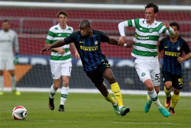 IMAGE DISTRIBUTED FOR INTERNATIONAL CHAMPIONS CUP - Inter Milan's Geoffrey Kondogbia and Celtic's Liam Henderson on Saturday, Aug. 13, 2016, in Limerick, Ireland. (Peter Morrison/AP Images for International Champions Cup)