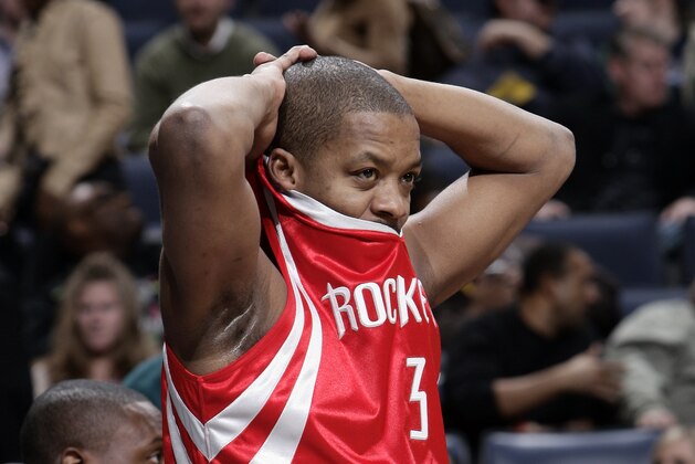 MEMPHIS, TN - DECEMBER 8: Steve Francis #3 of the Houston Rockets looks on after a loss to the Memphis Grizzlies on December 8, 2008 at the FedExForum in Memphis, Tennessee.  NOTE TO USER: User expressly acknowledges and agrees that, by downloading and or using this photograph, User is consenting to the terms and conditions of the Getty Images License Agreement. Mandatory Copyright Notice: Copyright 2008 NBAE  (Photo by Joe Murphy/NBAE via Getty Images)