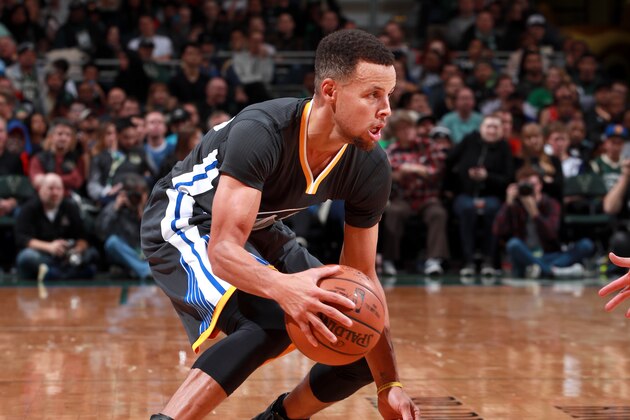 MILWAUKEE, WI - NOVEMBER 19:  Stephen Curry