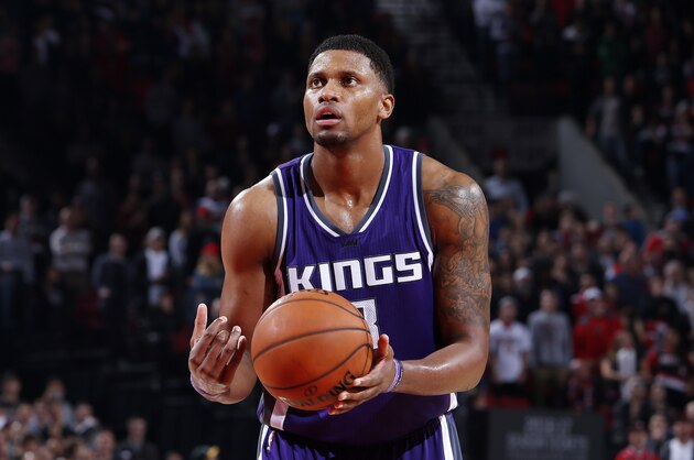 PORTLAND, OR - NOVEMBER 11: Rudy Gay #8 of the Sacramento Kings shoots a free throw during the game against the Portland Trail Blazers on November 11, 2016 at the Moda Center in Portland, Oregon. NOTE TO USER: User expressly acknowledges and agrees that, by downloading and or using this Photograph, user is consenting to the terms and conditions of the Getty Images License Agreement. Mandatory Copyright Notice: Copyright 2016 NBAE (Photo by Sam Forencich/NBAE via Getty Images)