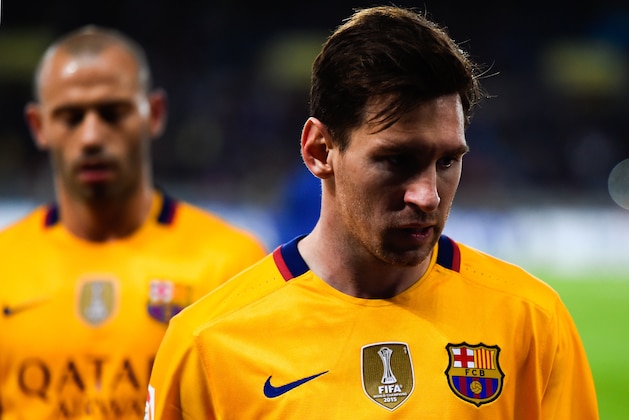 SAN SEBASTIAN, SPAIN - APRIL 09:  Lionel Messi of FC Barcelona looks dejected as he leaves the pitch at the end of the La Liga match between Real Sociedad de Futbol and FC Barcelona at Estadio Anoeta on April 9, 2016 in San Sebastian, Spain.  (Photo by David Ramos/Getty Images)
