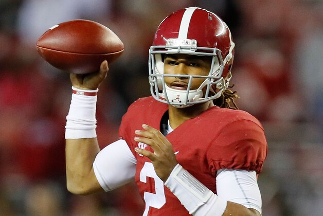 TUSCALOOSA, AL - NOVEMBER 19:  Jalen Hurts #2 of the Alabama Crimson Tide looks to pass against the Chattanooga Mocs at Bryant-Denny Stadium on November 19, 2016 in Tuscaloosa, Alabama.  (Photo by Kevin C. Cox/Getty Images)