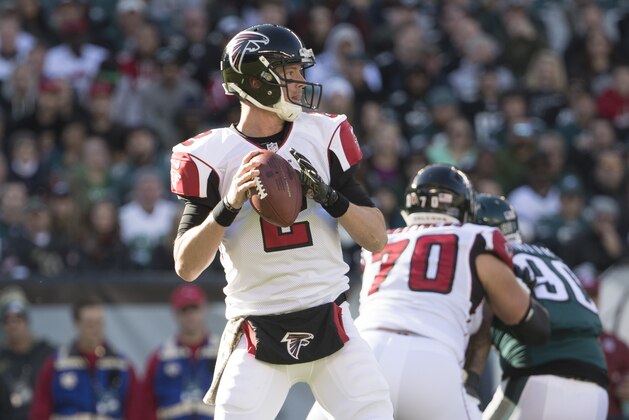 PHILADELPHIA, PA - NOVEMBER 13: Matt Ryan #2 of the Atlanta Falcons looks to pass the ball against the Philadelphia Eagles at Lincoln Financial Field on November 13, 2016 in Philadelphia, Pennsylvania. The Eagles defeated the Falcons 24-15. (Photo by Mitchell Leff/Getty Images)