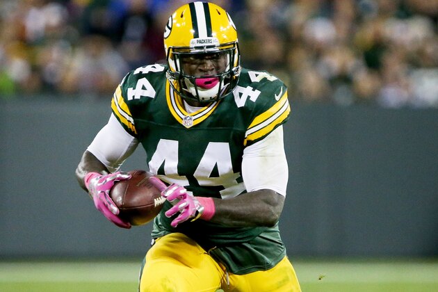 GREEN BAY, WI - OCTOBER 09:  James Starks #44 of the Green Bay Packers runs with the ball in the fourth quarter against the New York Giants at Lambeau Field on October 9, 2016 in Green Bay, Wisconsin. (Photo by Dylan Buell/Getty Images)