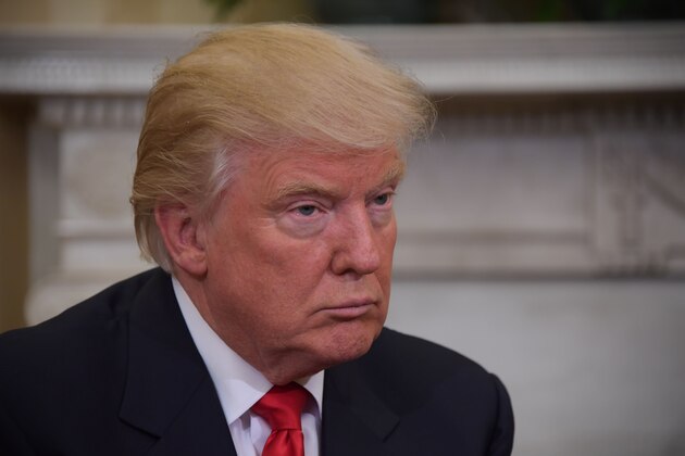 President-elect Donald Trump meets with US President Barack Obama during an update on transition planning in the Oval Office at the White House on November 10, 2016 in Washington,DC.  / AFP / JIM WATSON        (Photo credit should read JIM WATSON/AFP/Getty Images)