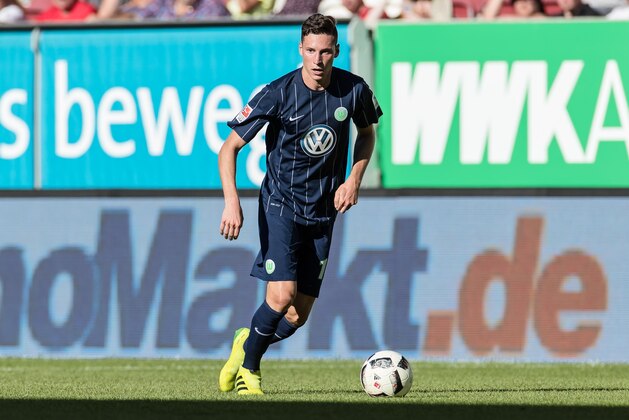 Augsburg, Deutschland, 27.08.2016, Bundesliga, FC Augsburg - VfL Wolfsburg, Julian Draxler (WOB)   (Photo by TF-Images/Getty Images)