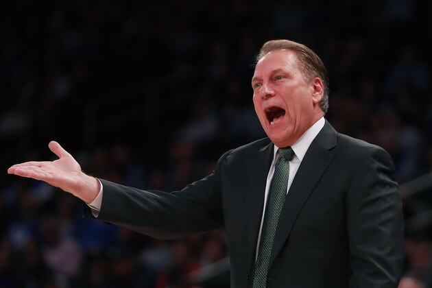 NEW YORK, NY - NOVEMBER 15:  Head coach Tom Izzo of the Michigan State Spartans reacts against the Kentucky Wildcats during the first half during the State Farm Champions Classic at Madison Square Garden on November 15, 2016 in New York City.  (Photo by Michael Reaves/Getty Images)