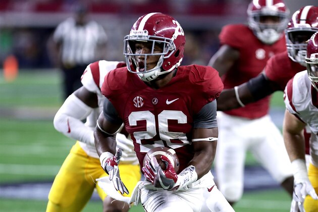 ARLINGTON, TX - SEPTEMBER 03:  Marlon Humphrey #26 of the Alabama Crimson Tide runs for touchdown after an interception against the USC Trojans in the second half during the AdvoCare Classic at AT&T Stadium on September 3, 2016 in Arlington, Texas.  (Photo by Leon Bennett/Getty Images)
