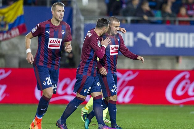 EIBAR, SPAIN - NOVEMBER 25:  Pedro Leon of SD Eibar celebrates after scoring a goal during the La Liga match between SD Eibar and Real Betis Balompie at Ipurua Municipal Stadium on November 25, 2016 in Eibar, Spain.  (Photo by Juan Manuel Serrano Arce/Getty Images)
