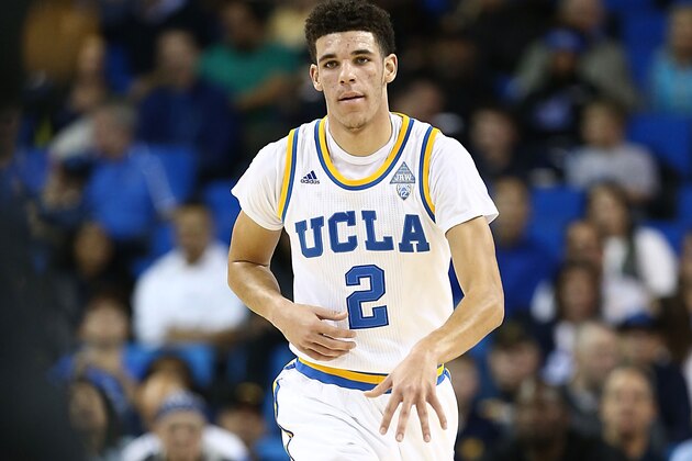 LOS ANGELES, CA - NOVEMBER 20: Lonzo Ball #2 of the UCLA Bruins moves the ball up the court in the first period against the Long Beach State 49ers at Pauley Pavilion on November 20, 2016 in Los Angeles, California. (Photo by Joe Scarnici/Getty Images)