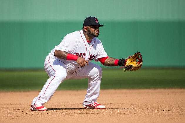FORT MYERS, FL- MARCH 02: Pablo Sandoval #48 of the Boston Red Sox fields against the Minnesota Twins during a spring training game on March 2, 2016 at JetBlue Park in Fort Myers, Florida. (Photo by Brace Hemmelgarn/Minnesota Twins/Getty Images)