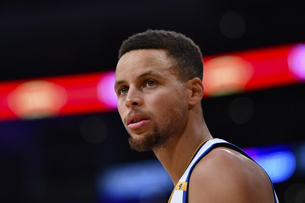 LOS ANGELES, CA - NOVEMBER 25:  Stephen Curry #30 of the Golden State Warriors during the game against the Los Angeles Lakers on November 25, 2016 at STAPLES Center in Los Angeles, California. NOTE TO USER: User expressly acknowledges and agrees that, by downloading and or using this photograph, User is consenting to the terms and conditions of the Getty Images License Agreement.Ê (Photo by Robert Laberge/Getty Images)