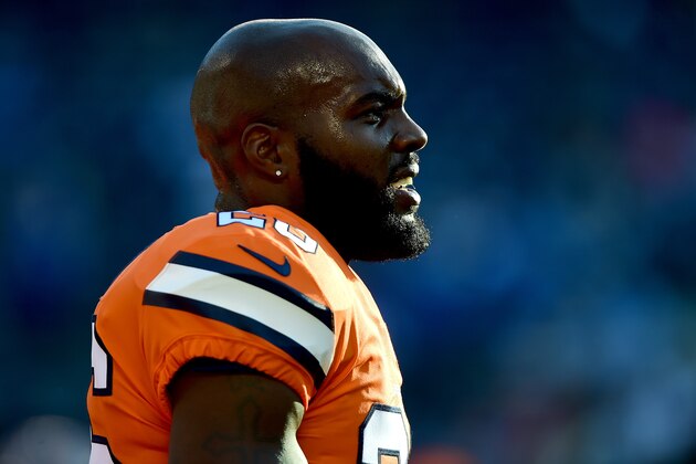 SAN DIEGO, CA - OCTOBER 13:  Darian Stewart #26 of the Denver Broncos warms up before the game against the San Diego Chargers at Qualcomm Stadium on October 13, 2016 in San Diego, California.  (Photo by Harry How/Getty Images)