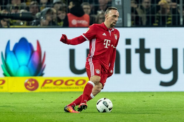 Dortmund, GERMANY - NOVEMBER 19: Franck Ribery of Bayern Muenchen in action during the Bandesliga soccer match between BV Borussia Dortmund and FC Bayern Muenchen at the Signal Iduna Park in Dortmund, Germany on November 19, 2016. (Photo by TF-Images/Getty Images)