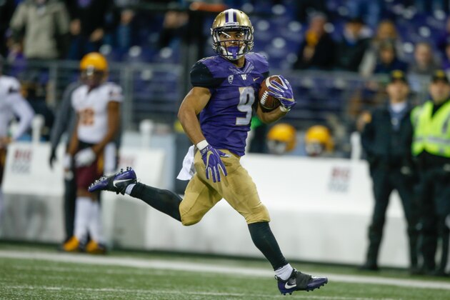 SEATTLE, WA - NOVEMBER 19:  Running back Myles Gaskin #9 of the Washington Huskies rushes for a touchdown in the second half against the Arizona State Sun Devils on November 19, 2016 at Husky Stadium in Seattle, Washington. The Huskies defeated the Sun Devils 44-18.  (Photo by Otto Greule Jr/Getty Images)