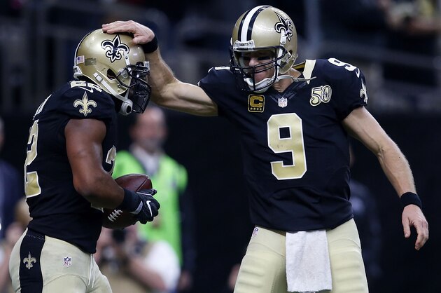 NEW ORLEANS, LA - NOVEMBER 27: Mark Ingram #22 of the New Orleans Saints celebrates a touchdown with Drew Brees #9 during the second half of a game against the Los Angeles Rams at the Mercedes-Benz Superdome on November 27, 2016 in New Orleans, Louisiana.  (Photo by Sean Gardner/Getty Images)