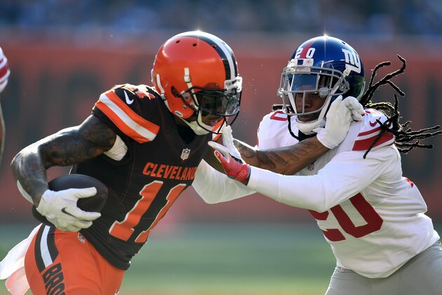 CLEVELAND, OH - NOVEMBER 27:  Terrelle Pryor #11 of the Cleveland Browns carries the ball in front of the defense of Janoris Jenkins #20 of the New York Giants during the second quarter at FirstEnergy Stadium on November 27, 2016 in Cleveland, Ohio. (Photo by Jason Miller/Getty Images)