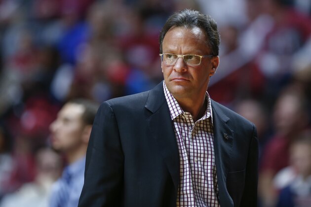 FORT WAYNE, IN - NOVEMBER 22: Head coach Tom Crean of the Indiana Hoosiers is seen during the game against the Fort Wayne Mastodons at Memorial Coliseum on November 22, 2016 in Ft. Wayne, Indiana. (Photo by Michael Hickey/Getty Images)