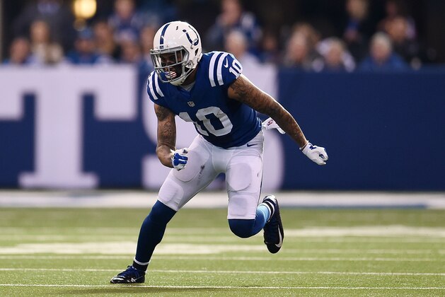 INDIANAPOLIS, IN - NOVEMBER 20:  Donte Moncrief #10 of the Indianapolis Colts runs a pass route during a game against the Tennessee Titans at Lucas Oil Stadium on November 20, 2016 in Indianapolis, Indiana.  The Colts defeated the Titans 24-17.  (Photo by Stacy Revere/Getty Images)