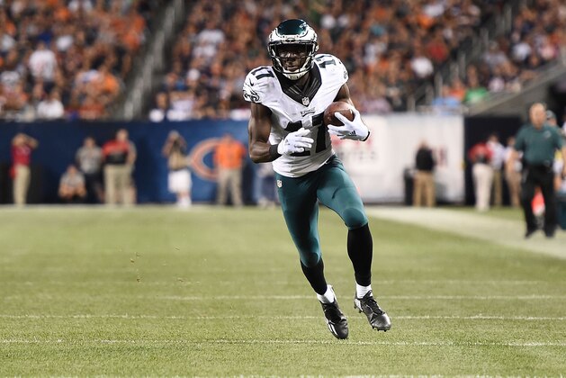 CHICAGO, IL - SEPTEMBER 19:  Nelson Agholor #17 of the Philadelphia Eagles runs for yards during a game against the Chicago Bears at Soldier Field on September 19, 2016 in Chicago, Illinois.  The Eagles defeated the Bears 29-14.  (Photo by Stacy Revere/Getty Images)