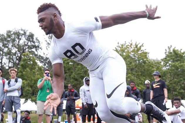Kennedale, Texas, 5-star linebacker Baron Browning decided to postpone his verbal commitment, which was scheduled for Tuesday. Browning has a top six of, in alphabetical order, Alabama, Florida, Michigan, Ohio State, TCU and UCLA.