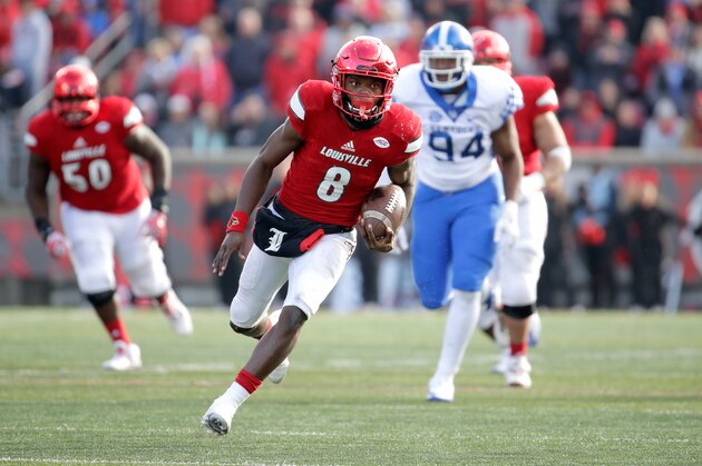 LOUISVILLE, KY - NOVEMBER 26:  Lamar Jackson #8 of the Louisville Cardinals runs with the ball during the game against the Kentucky Wildcats at Papa John's Cardinal Stadium on November 26, 2016 in Louisville, Kentucky.  (Photo by Andy Lyons/Getty Images)