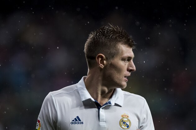 MADRID - OCTOBER 23: Toni Kroos of Real Madrid looks on during their La Liga match between Real Madrid and Athletic Club at the Santiago Bernabeu Stadium on 23 October 2016 in Madrid, Spain. (Photo by Power Sport Images/Getty Images)