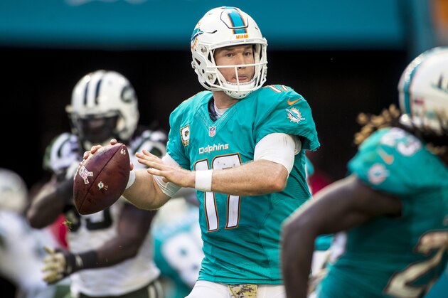 MIAMI GARDENS, FL - NOVEMBER 06:  Quarterback Ryan Tannehill #17 of the Miami Dolphins looks for a receiver during a NFL game against the New York Jets at Hard Rock Stadium on November 6, 2016 in Miami Gardens, Florida.  (Photo by Ronald C. Modra/Sports Imagery/Getty Images)