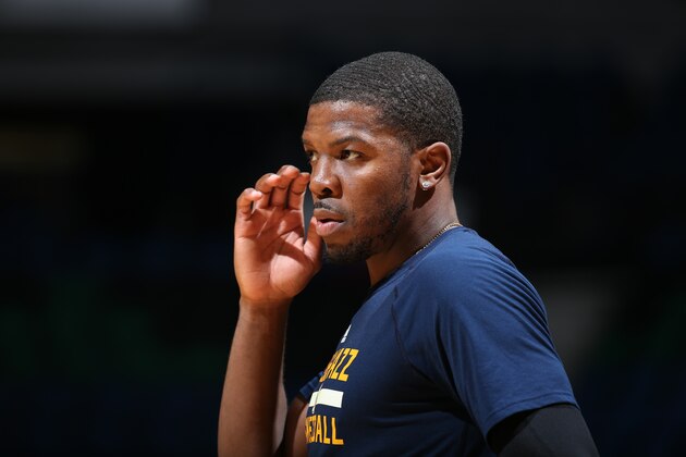 MINNEAPOLIS, MN -  NOVEMBER 28: Joe Johnson #6 of the Utah Jazz is seen before the game against the Minnesota Timberwolves on November 28, 2016 at Target Center in Minneapolis, Minnesota. NOTE TO USER: User expressly acknowledges and agrees that, by downloading and or using this Photograph, user is consenting to the terms and conditions of the Getty Images License Agreement. Mandatory Copyright Notice: Copyright 2016 NBAE (Photo by David Sherman/NBAE via Getty Images)