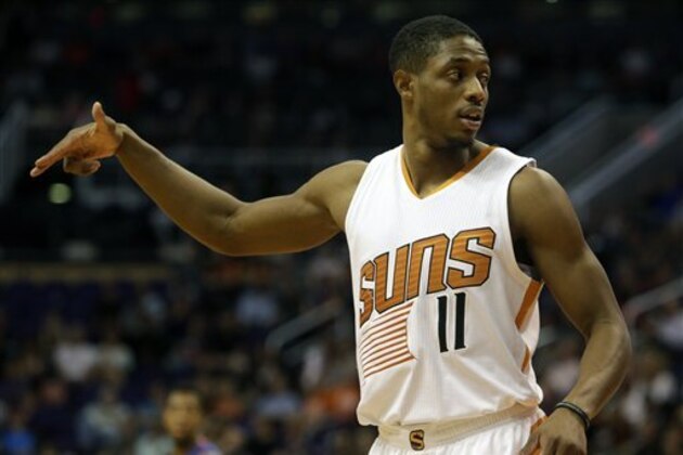 Phoenix Suns guard Brandon Knight (11) in the first quarter during an NBA basketball game against the Detroit Pistons, Wednesday, Nov. 9, 2016, in Phoenix. (AP Photo/Rick Scuteri)