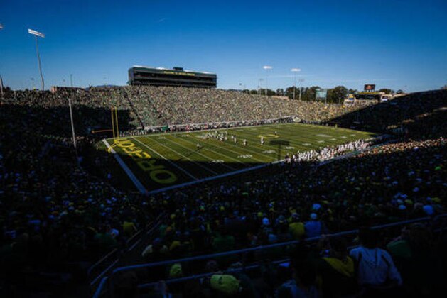 Oregon plays Colorado in an NCAA college football game Saturday, Sept. 24, 2016 in Eugene, Ore. Colorado beat Oregon 41-38. (AP Photo/Thomas Boyd)