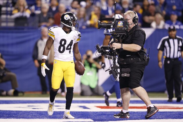 INDIANAPOLIS, IN - NOVEMBER 24: Antonio Brown #84 of the Pittsburgh Steelers mugs for an NBC Sports cameraman after scoring a touchdown against the Indianapolis Colts during the game at Lucas Oil Stadium on November 24, 2016 in Indianapolis, Indiana. The Steelers defeated the Colts 28-7. (Photo by Joe Robbins/Getty Images)