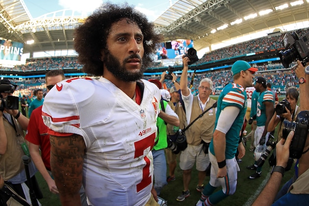 MIAMI GARDENS, FL - NOVEMBER 27:  Colin Kaepernick #7 of the San Francisco 49ers looks on during a game against the Miami Dolphins on November 27, 2016 in Miami Gardens, Florida.  (Photo by Mike Ehrmann/Getty Images)