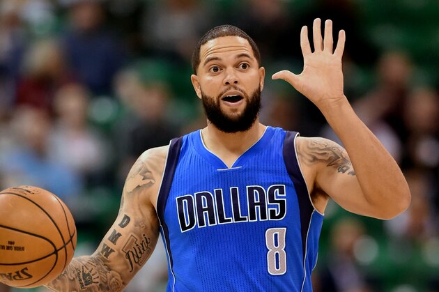 SALT LAKE CITY, UT - NOVEMBER 02: Deron Williams #8 of the Dallas Mavericks gestures to his teammates as he brings the ball up court in the first half against the Utah Jazz at Vivint Smart Home Arena on November 2, 2016 in Salt Lake City, Utah. NOTE TO USER: User expressly acknowledges and agrees that, by downloading and or using this photograph, User is consenting to the terms and conditions of the Getty Images License Agreement. (Photo by Gene Sweeney Jr/Getty Images)