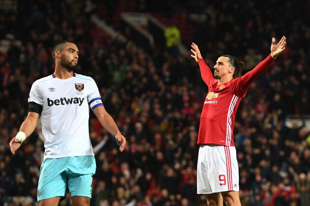 MANCHESTER, ENGLAND - NOVEMBER 30:  Zlatan Ibrahimovic of Manchester United clebrates after scoring his team's fourth goal of the game during the EFL Cup quarter final match between Manchester United and West Ham United at Old Trafford on November 30, 2016 in Manchester, England.  (Photo by Shaun Botterill/Getty Images)