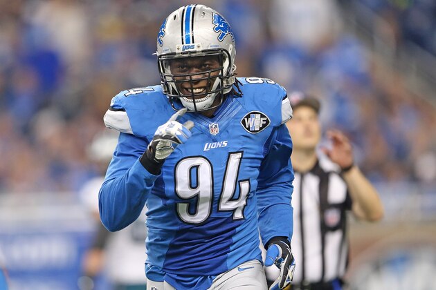 DETROIT MI - NOVEMBER 26: Ezekiel Ansah #94 of the Detroit Lions leaves the game during the first quarter of the game against the Philadelphia Eagles on November 26, 2015 at Ford Field in Detroit, Michigan. The Lions defeated the Eagles 45-14. (Photo by Leon Halip/Getty Images)