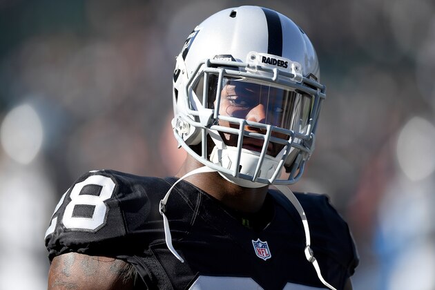 OAKLAND, CA - NOVEMBER 27:  Latavius Murray #28 of the Oakland Raiders looks on during pregame warm ups prior to playing the Carolina Panthers in an NFL football game on November 27, 2016 at the Oakland-Alameda County Coliseum in Oakland, California.  (Photo by Thearon W. Henderson/Getty Images)