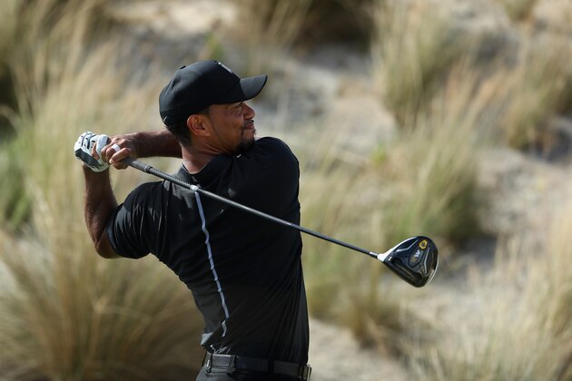 NASSAU, BAHAMAS - DECEMBER 01: Tiger Woods of the United States hits his tee shot on the third hole during round one of the Hero World Challenge at Albany, The Bahamas on December 1, 2016 in Nassau, Bahamas.  (Photo by Christian Petersen/Getty Images)