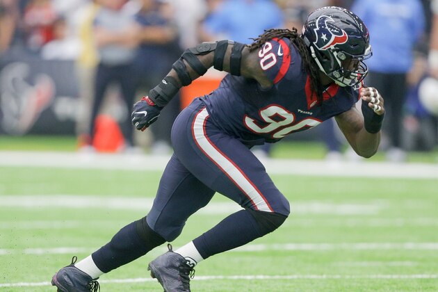 HOUSTON, TX - NOVEMBER 27: Jadeveon Clowney #90 of the Houston Texans during action against the San Diego Chargers at NRG Stadium on November 27, 2016 in Houston, Texas.  (Photo by Bob Levey/Getty Images)