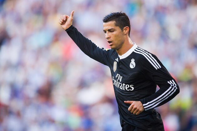 BARCELONA, SPAIN - MAY 17: Cristiano Ronaldo of Real Madrid CF gives thumbs up during the La Liga match between RCD Espanyol and Real Madrid CF at Cornella-El Prat Stadium on May 17, 2015 in Barcelona, Spain. (Photo by Alex Caparros/Getty Images)