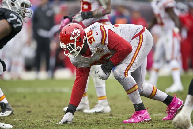 OAKLAND, CA - OCTOBER 16:  Defensive end Jaye Howard #96 of the Kansas City Chiefs waits for the snap by the Oakland Raiders in the third quarter on October 16, 2016 at Oakland-Alameda County Coliseum in Oakland, California.  The Chiefs won 26-10.  (Photo by Brian Bahr/Getty Images)