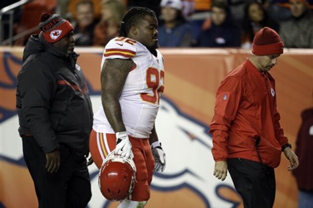 Kansas City Chiefs nose tackle Dontari Poe (92) leaves the field after an injury against the Denver Broncos during the first half of an NFL football game, Sunday, Nov. 27, 2016, in Denver. (AP Photo/Joe Mahoney)