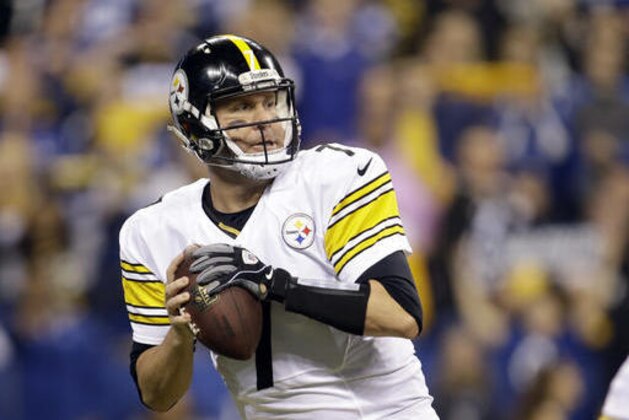 Pittsburgh Steelers quarterback Ben Roethlisberger drops back to pass during the first half an NFL football game against the Indianapolis Colts Thursday, Nov. 24, 2016, in Indianapolis. (AP Photo/AJ Mast)