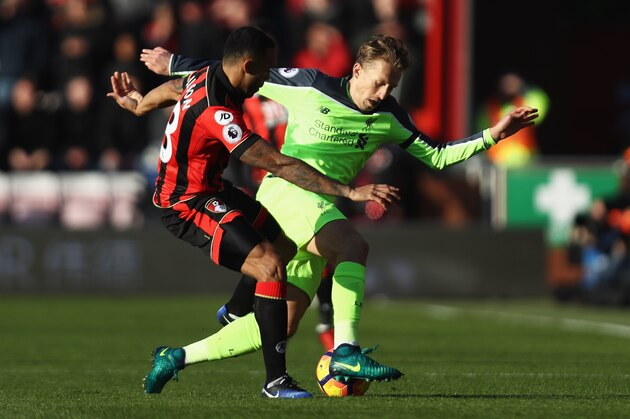 BOURNEMOUTH, ENGLAND - DECEMBER 04:  Lucas Leiva of Liverpool battles with Callum Wilson of AFC Bournemouth during the Premier League match between AFC Bournemouth and Liverpool at Vitality Stadium on December 4, 2016 in Bournemouth, England.  (Photo by Bryn Lennon/Getty Images)