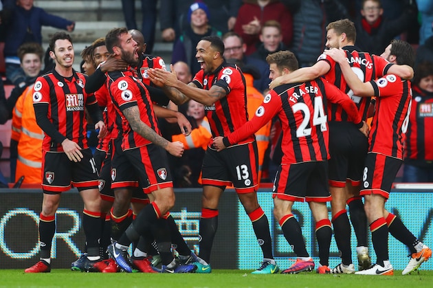 BOURNEMOUTH, ENGLAND - DECEMBER 04:  Steve Cook of AFC Bournemouth (3L) celebrates with team mates as he scores their third goal during the Premier League match between AFC Bournemouth and Liverpool at Vitality Stadium on December 4, 2016 in Bournemouth, England.  (Photo by Michael Steele/Getty Images)
