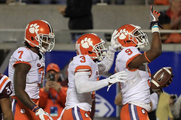 ORLANDO, FL - DECEMBER 03: Wayne Gallman #9 of the Clemson Tigers celebrates a touchdown during the ACC Championship against the Virginia Tech Hokies on December 3, 2016 in Orlando, Florida.  (Photo by Mike Ehrmann/Getty Images)