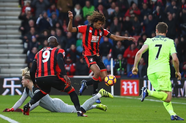 BOURNEMOUTH, ENGLAND - DECEMBER 04:  Nathan Ake of AFC Bournemouth controls the ball as he scores their fourth goal during the Premier League match between AFC Bournemouth and Liverpool at Vitality Stadium on December 4, 2016 in Bournemouth, England.  (Photo by Michael Steele/Getty Images)